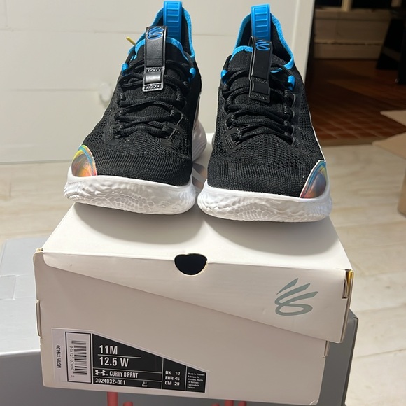 Curry 8 PRNT - Picture 2 of 4